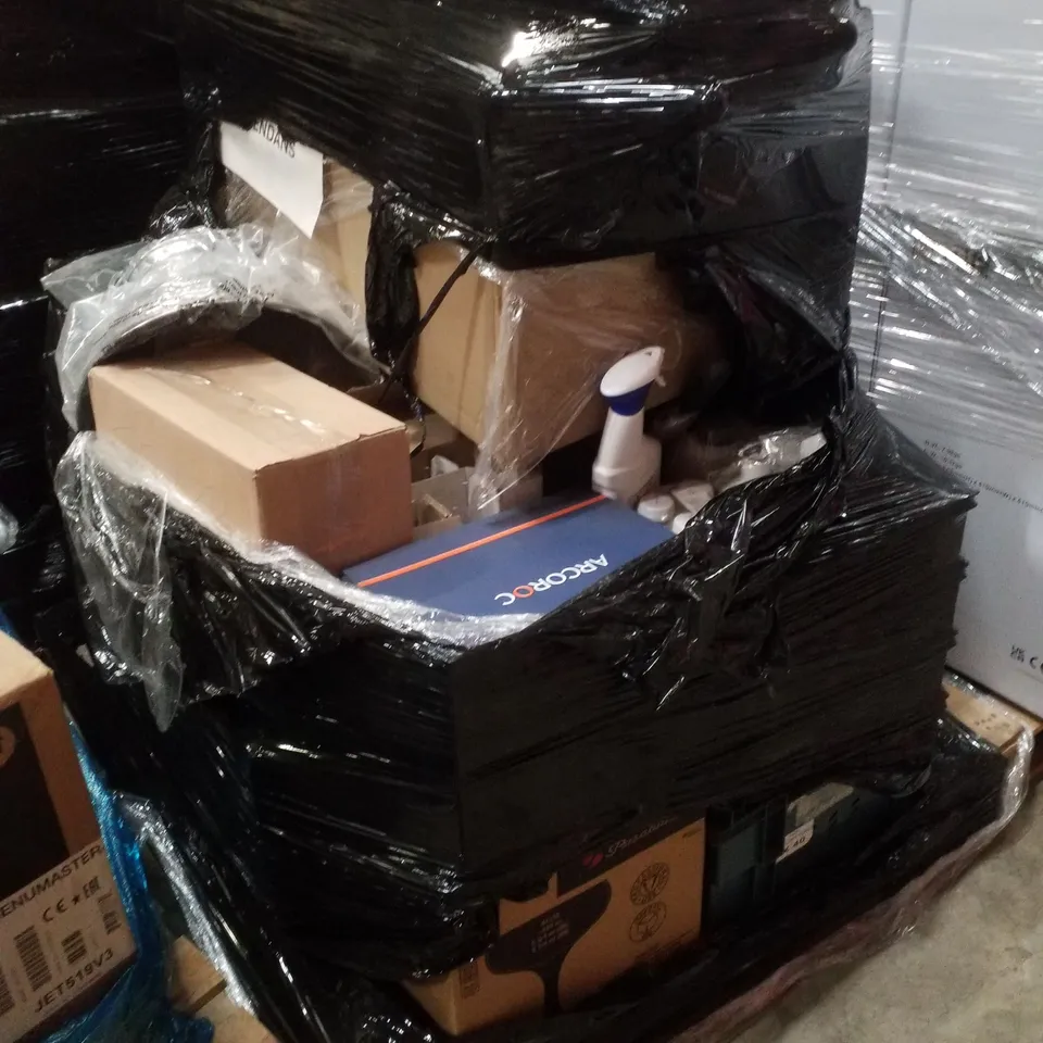 PALLET CONTAINING ASSORTED CATERING SUPPLIES INCLUDING GLASSWARE, SUPPORTS FOR MIXER, PEDAL BIN & CLEANING SUPPLIES