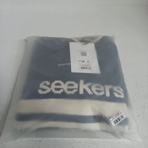SISTERS AND SEEKERS PEGGY LOGO KNIT SWEATER – UK SIZE L