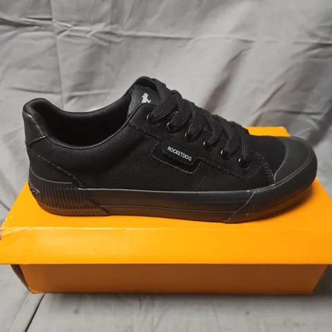 BOXED ROCKET DOG CHEERY CANVAS SNEAKERS – BLACK, UK 6 (EU 39) – WOMEN'S