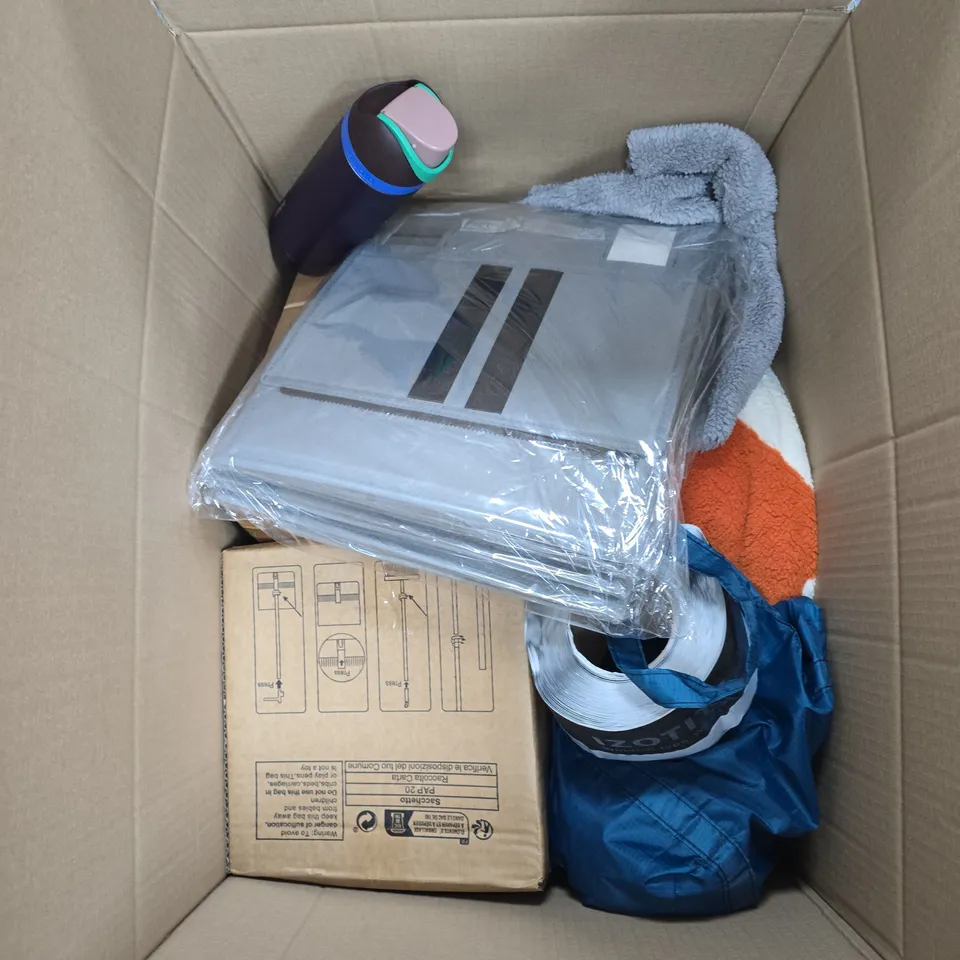 BOX OF APPROXIMATELY 14 ASSORTED ITEMS TO INCLUDE: CREAM THROW AND WINDOW TAPE