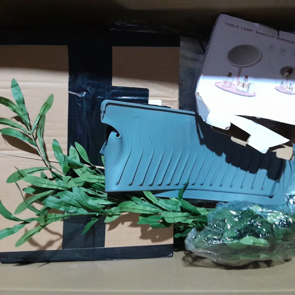 APPROXIMATELY 15 ASSORTED ITEMS TO INCLUDE - JACK DANIELS SINGLE BARREL - BONSAI TREE - 4 IN 1 SOIL SURVEY ECT