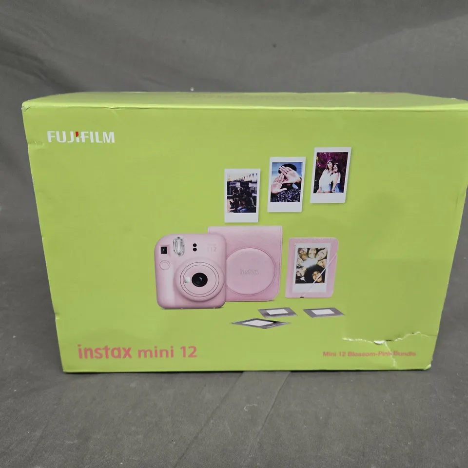 BOXED FUJIFILM INSTAX MINI 12 INSTANT CAMERA - PINK  RRP £130.99