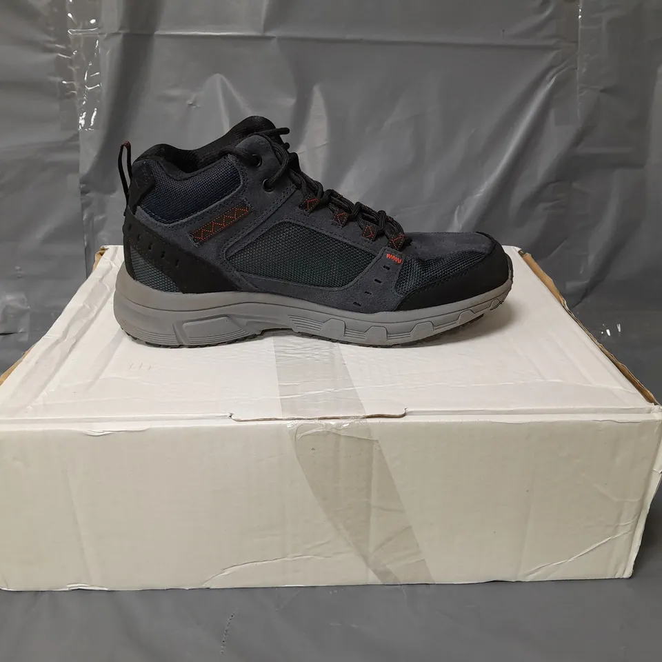 SKECHERS MENS LACE UP BOOTS NAVY SIZE 8