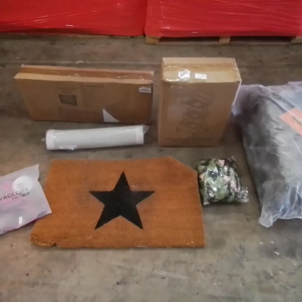 PALLET CONTAINING ASSORTED HOUSEHOLD & HOME IMPROVEMENT PRODUCTS. INCLUDES DOOR MAT, RUG, UTILITY CART, DOG HARNESS ETC 
