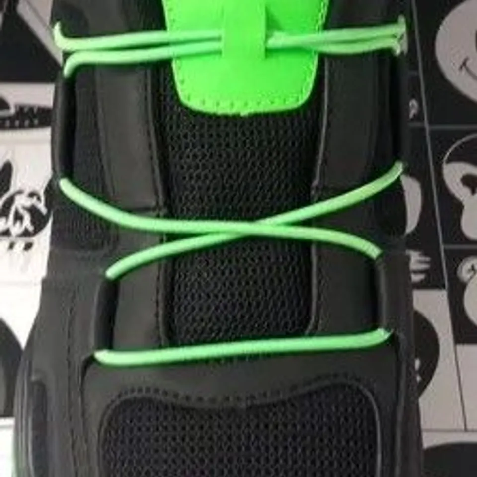 BRAND NEW BOXED PAIR OF KOI ROMAINE GREEN MEN'S VECTOR TRAINERS SIZE 12