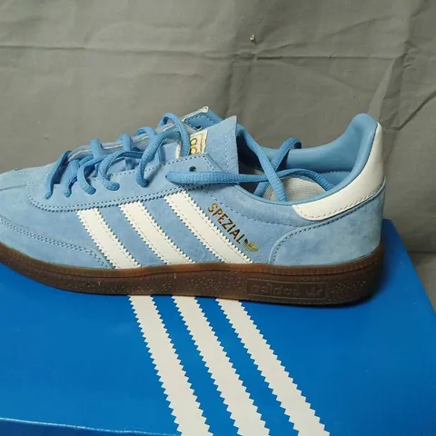 ADIDAS HANDBALL SPEZIAL SHOES – LIGHT BLUE SUEDE (BD7632) SIZE 7