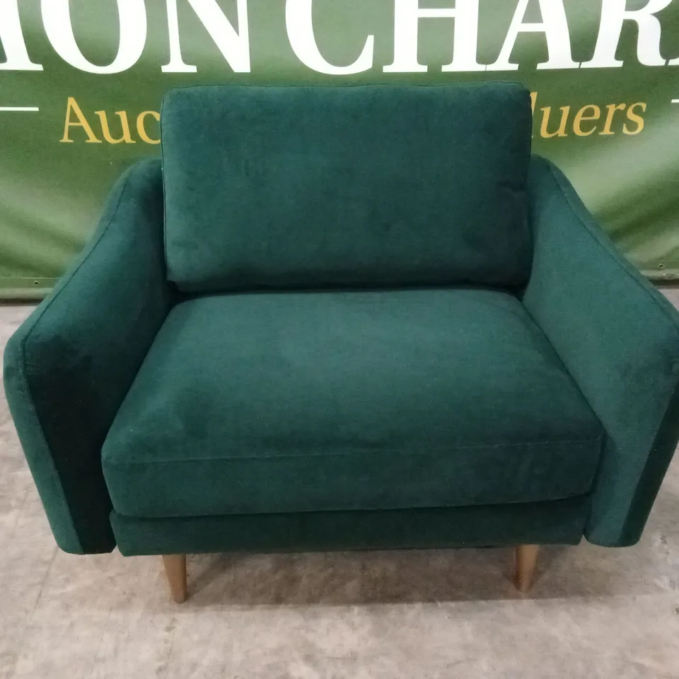 BRAND NEW SNUG REBEL PINE GREEN VELVET SNUGGLER CHAIR