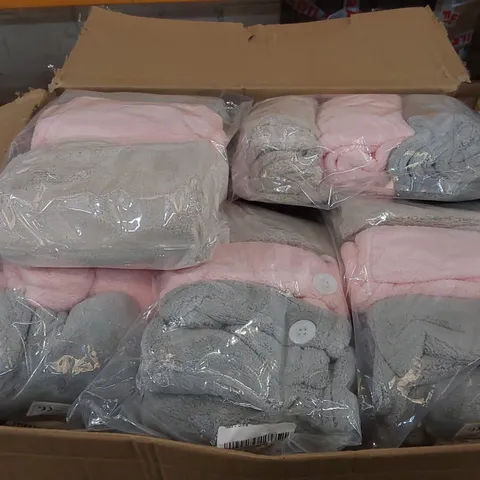 BOX OF APPROXIMATELY 15x PACKS OF 3 TOWEL HAIR DRYING CAPS
