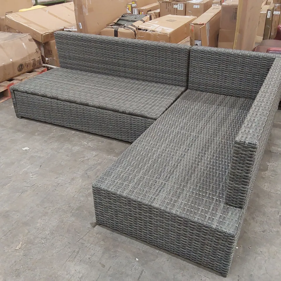GARDEN AND PATIO OUTDOOR RATTAN CORNER SOFA - MISSING CUSHIONS