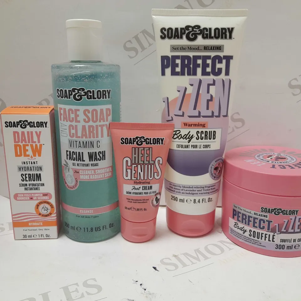 LOT OF 5 ASSORTED SOAP & GLORY PRODUCTS TO INCLUDE BODY SCRUB, BODY SOUFFLE, VITAMIN C FACIAL WASH. ETC