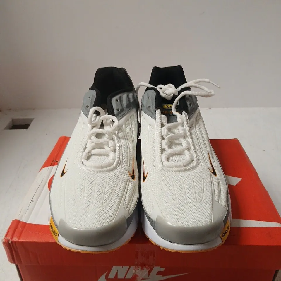 NIKE AIR MAX PLUS III – WHITE/BLACK SNEAKERS, MEN'S UK 9