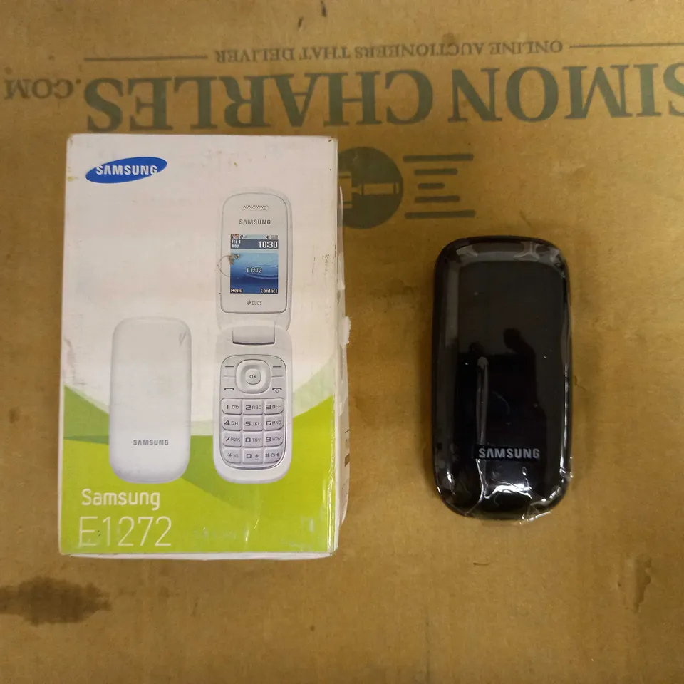 LOT OF APPROX 6 MOBILE HANDSETS TO INCLUDE SOL B1400, SAMSUNG F1272, OAKCASTLE F100