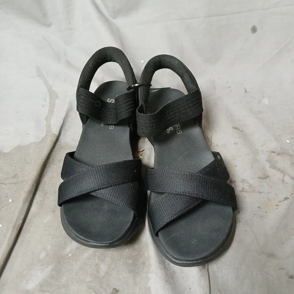 SKECHERS SLIP INS SANDALS BLACK UK SIZE 4.5