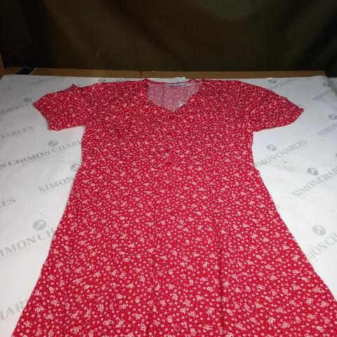 WOMENS FLORAL OCCASSIONAL DRESS SIZE 12