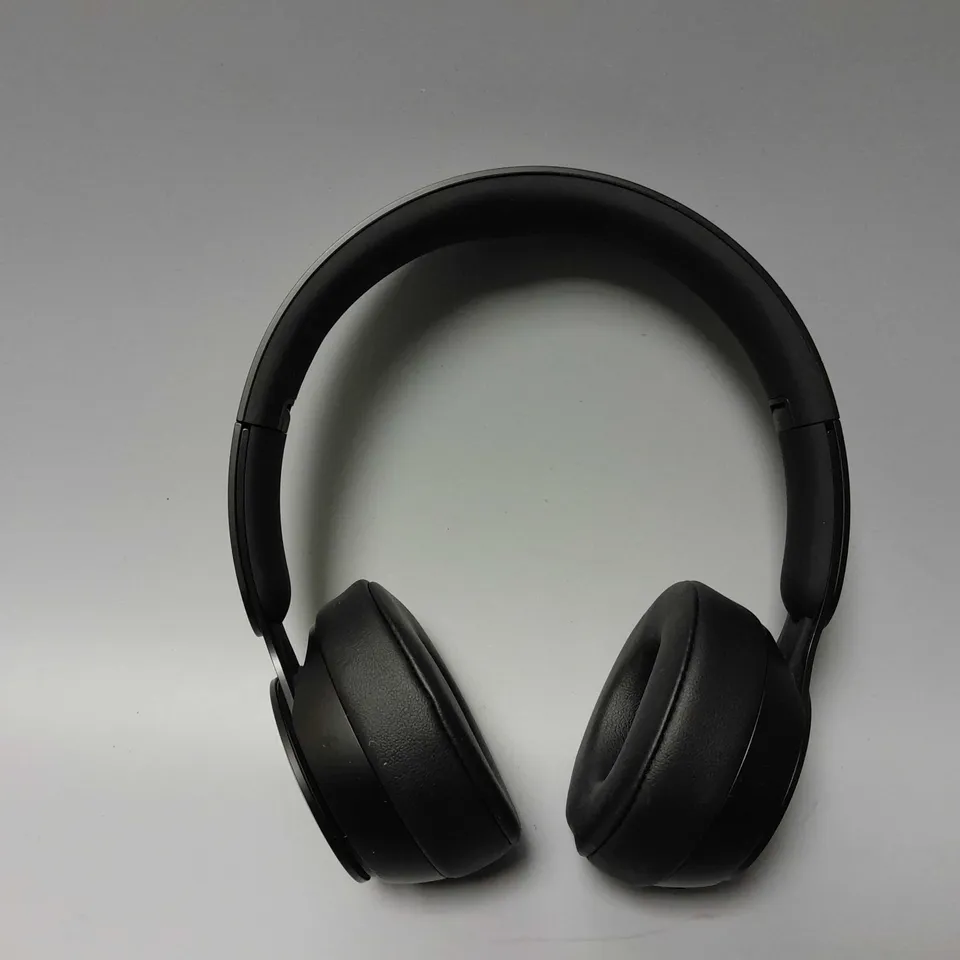 BEATS TRUE WIRELESS HEADPHONES IN BLACK