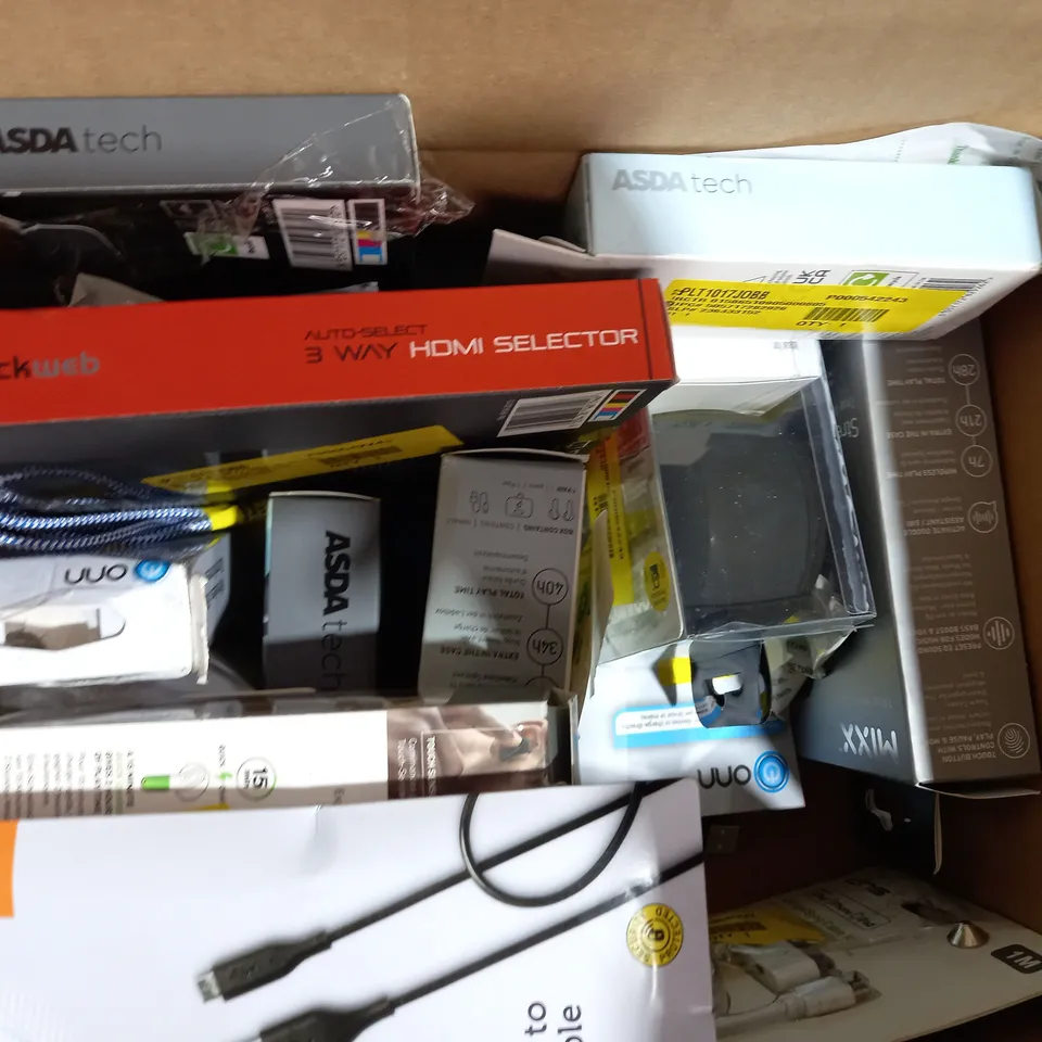 LOT OF APPROXIMATELY 20 ASSORTED HOUSEHOLD ITEMS TO INCLUDE ASDA TECH TRUE WIRELESS EARBUDS, BLACKWEB MICRO USB TO USB-A CABLE, AURA LED COLOR CLOCK LED PROJECTION NIGHTLIGHT, ETC