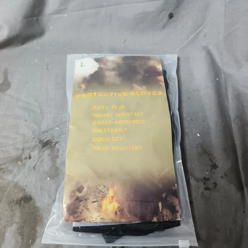 BOX OF APPROXIMATELY 20 ASSORTED HOUSEHOLD ITEMS INCLUDING FOOT CUSHION , SILICONE BODY BRUSH AND PROTECTIVE GLOVES 