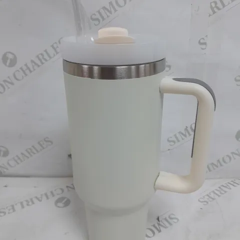 1.1 LITRE TUMBLER CUP WITH LID IN CRΓME