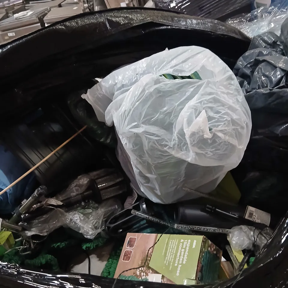 PALLET OF ASSORTED PRODUCTS TO INCLUDE; PATH AND PATIO CLEANER, ASSORTED HOSES, CAMPING MAT AND SOLAR LIGHTS
