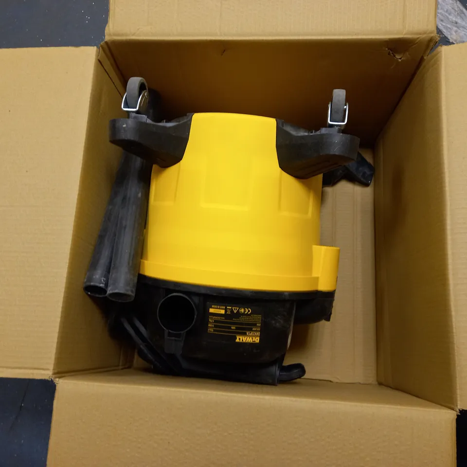 DEWALT DXV23PTA 23L WET/DRY VAC (POWER TAKE OFF), 1150 W, 230 V, YELLOW/BLACK