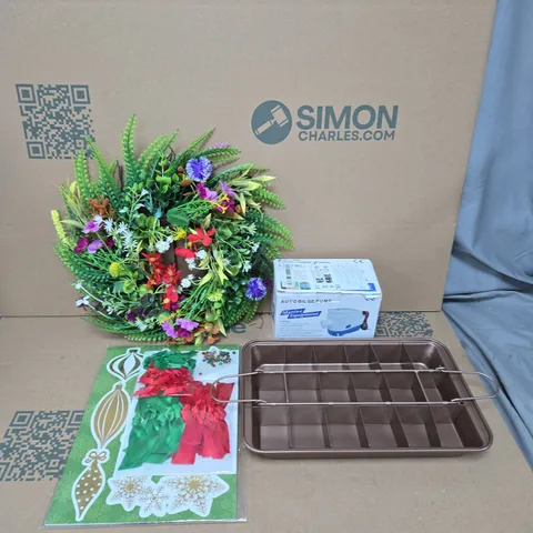 BOX OF APPROXIMATELY 15 ASSORTED HOUSEHOLD ITEMS TO INCLUDE FAUX FLOWER WREATH, CHRISTMAS TAGS AND AN AUTO BILGE PUMP