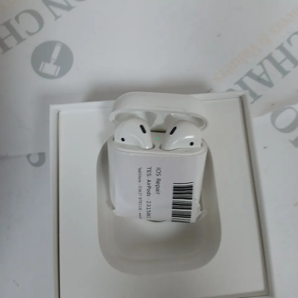 APPLE AIRPODS 1ST GENERATION