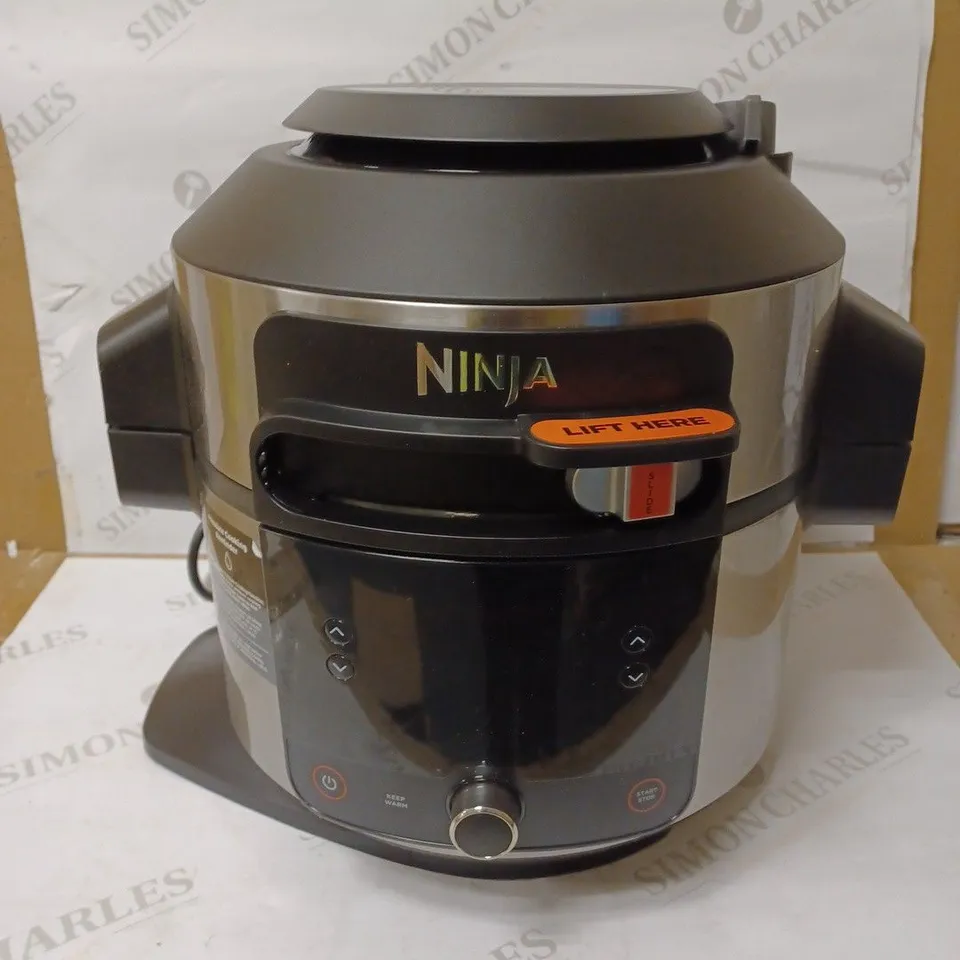 NINJA FOODI SMARTLID MULTI-COOKER