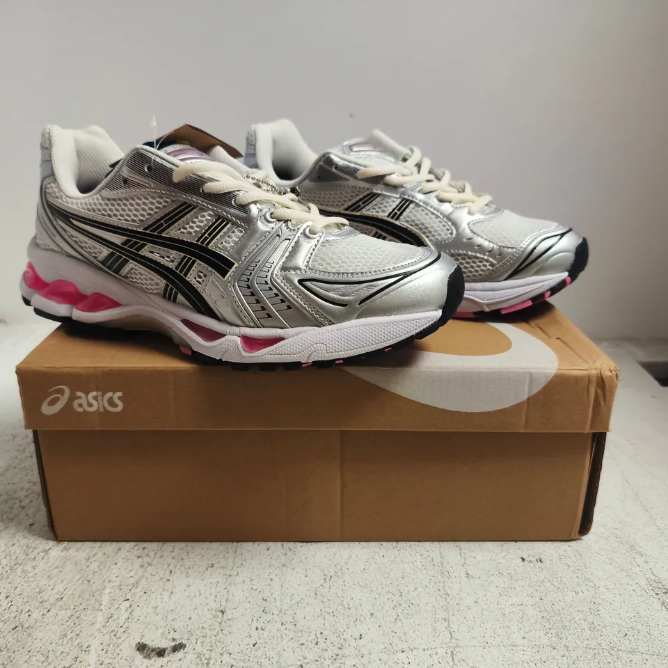 BOXED PAIR OF ASICS GEL-KAYANO 14 TRAINERS IN SILVER/WHITE/PINK SIZE UK 8
