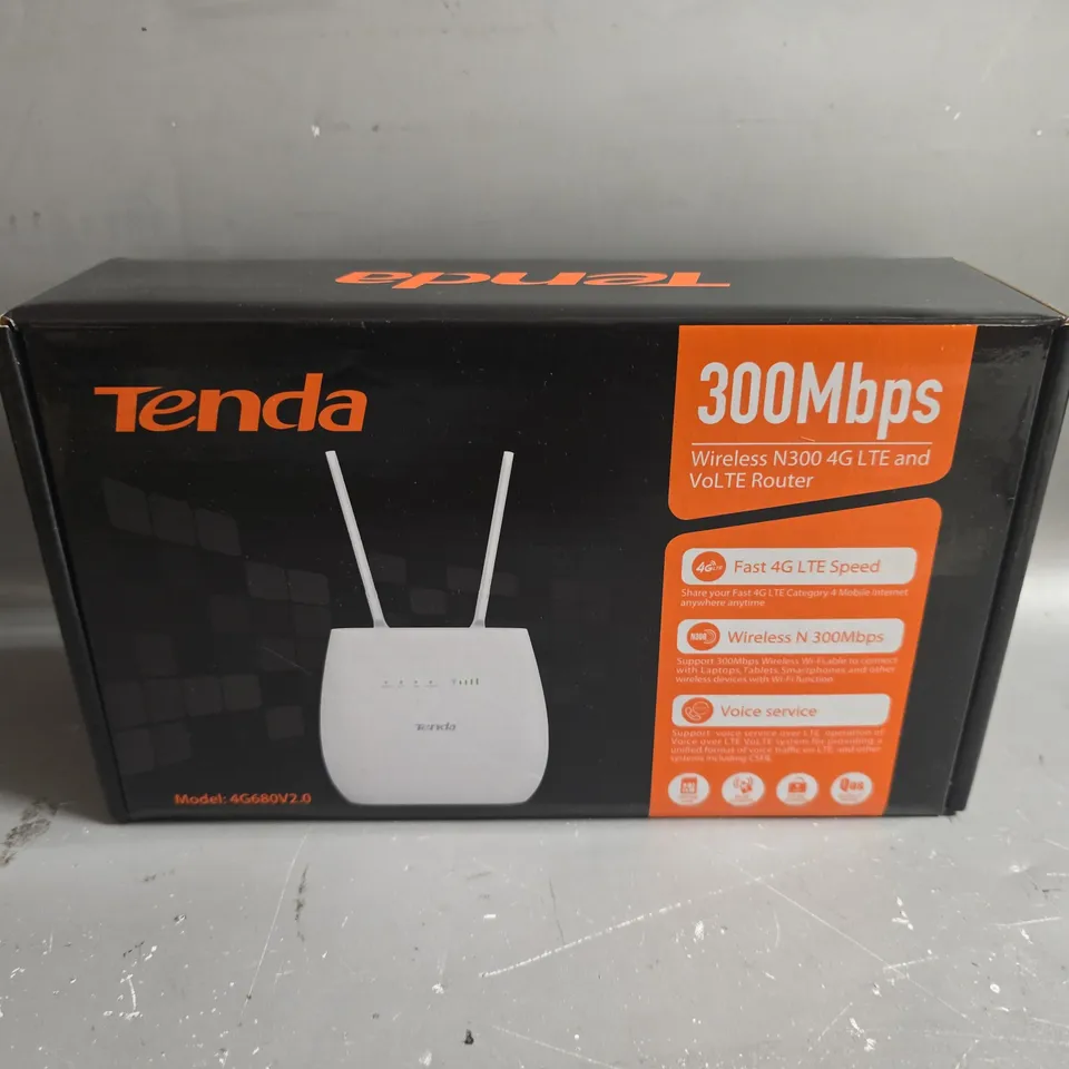 BOXED AND SEALED TENDA 300MBPS WIRELESS N300 4G LTE AND VOLTE ROUTER