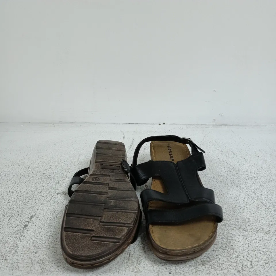 DUNLOP BLACK STRAPPY WEDGE SANDALS SIZE 6