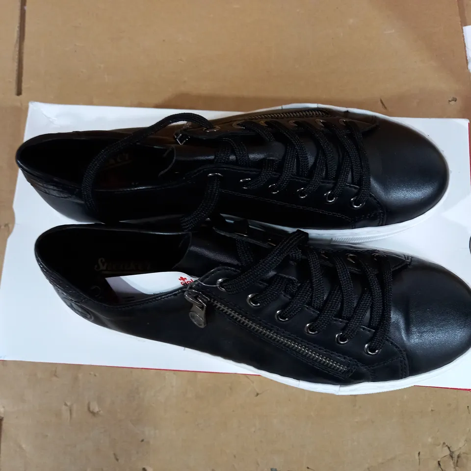 RIEKER SIDE ZIP TRAINERS - BLACK - UK 6.5