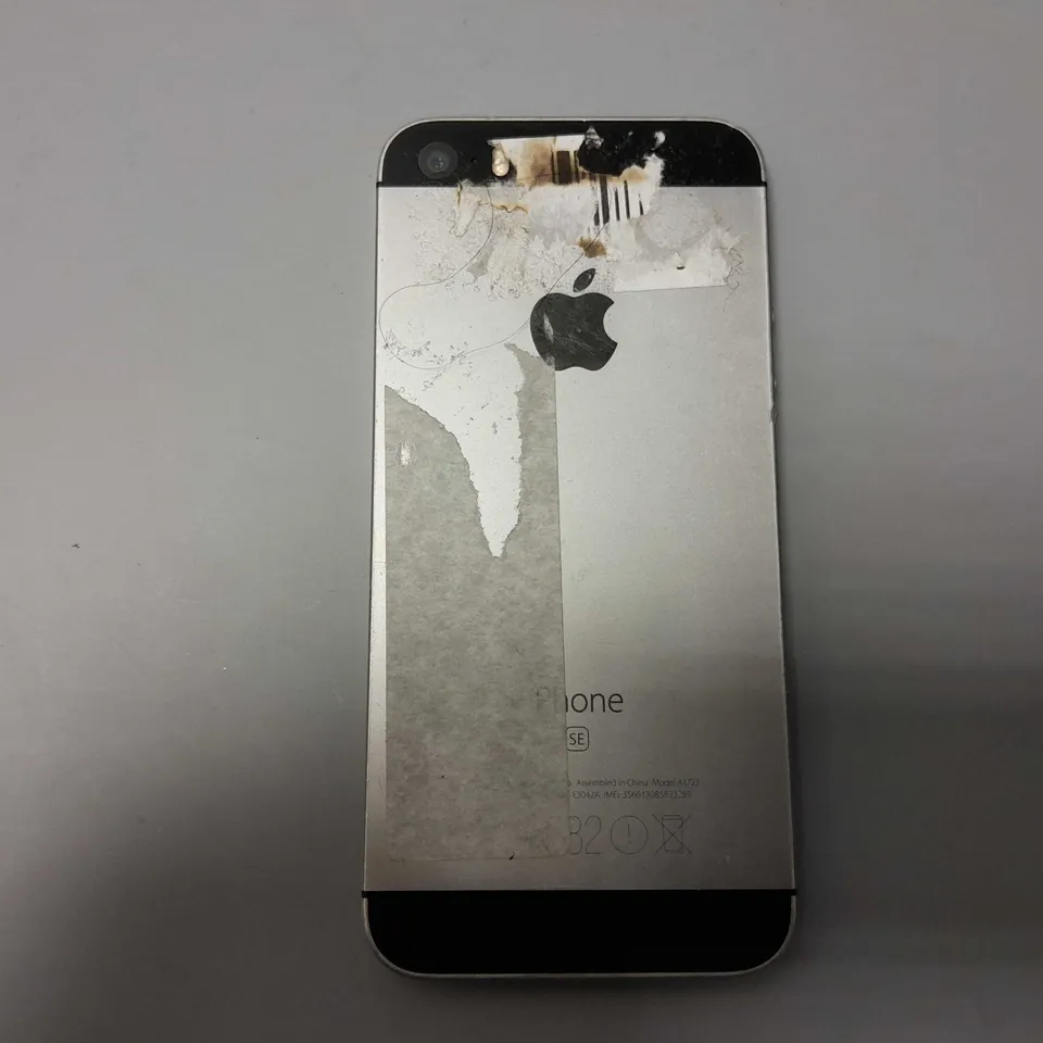 BOXED APPLE IPHONE SE SMARTPHONE