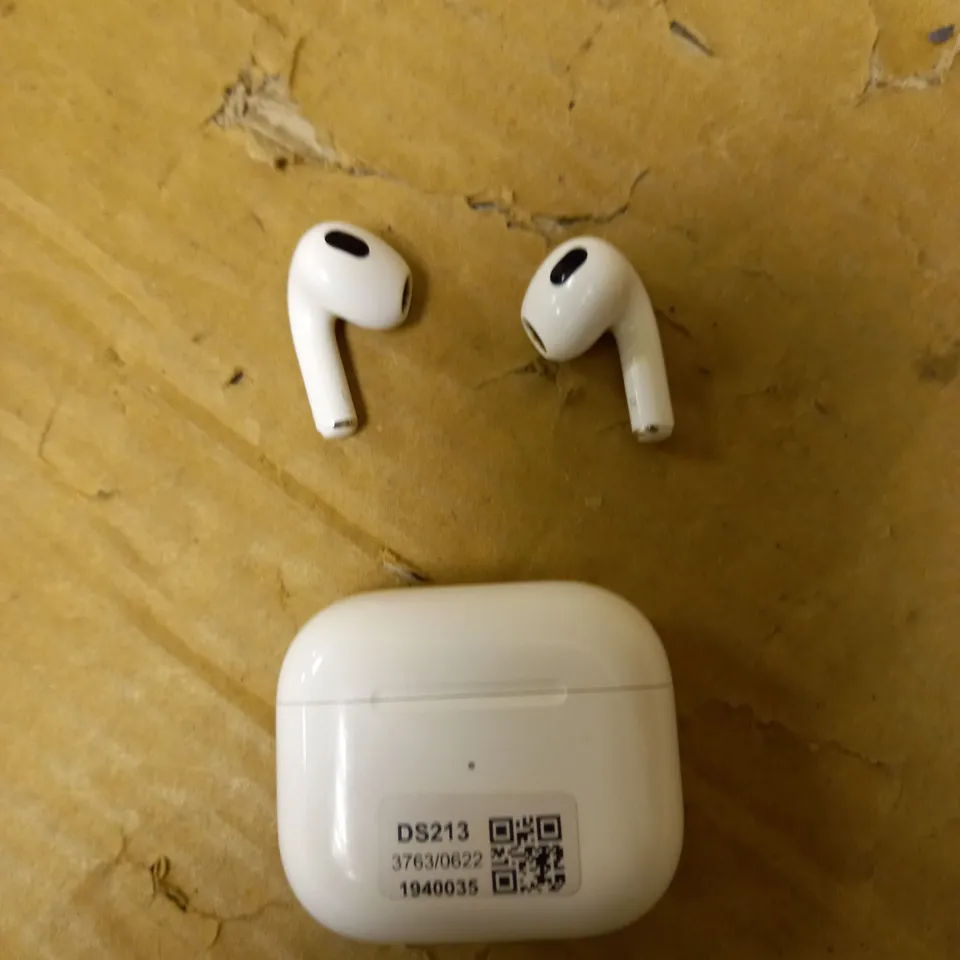 APPLE AIRPODS GEN3