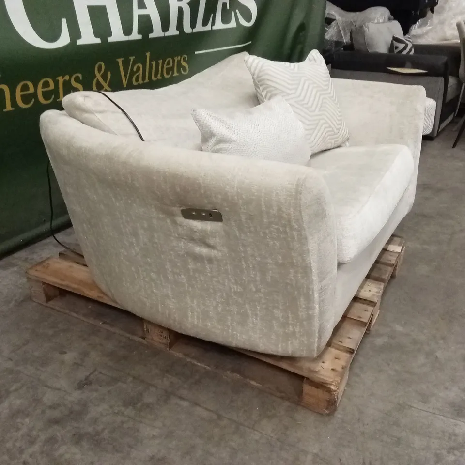 QUALITY DESIGNER FABRIC UPHOLSTERED POWER RECLINER SNUGGLE CHAIR