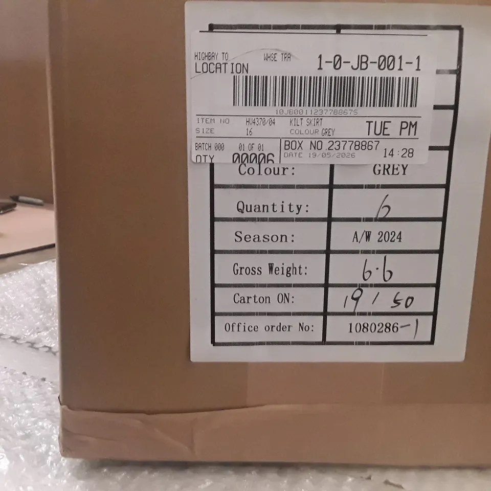 BOXED BRAND NEW SIMPLY BE KILT SKIRT SIZE 16 GREY COLOUR APPROXIMATELY 6 PIECES
