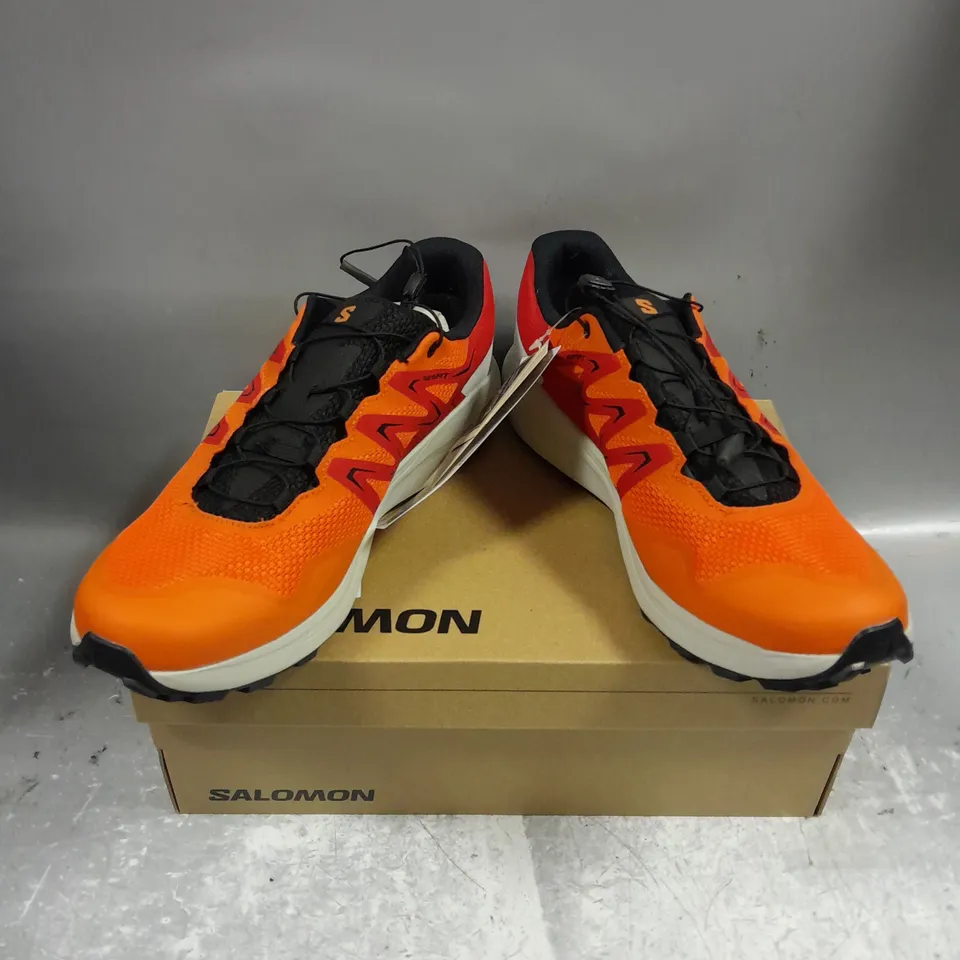 BOXED PAIR OF SALOMON TEMPER GTX OUTDOOR TRAINERS IN RED ORANGE/DAWN SIZE MENS UK 10