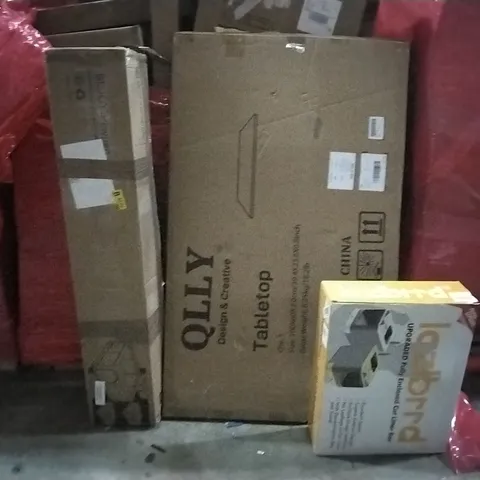 PALLET OF ASSORTED HOUSEHOLD GOODS AND PRODUCTS TO INCLUDE;PLAYPEN,TABLE TOP,ENCLOSED CAT LITTER BOX