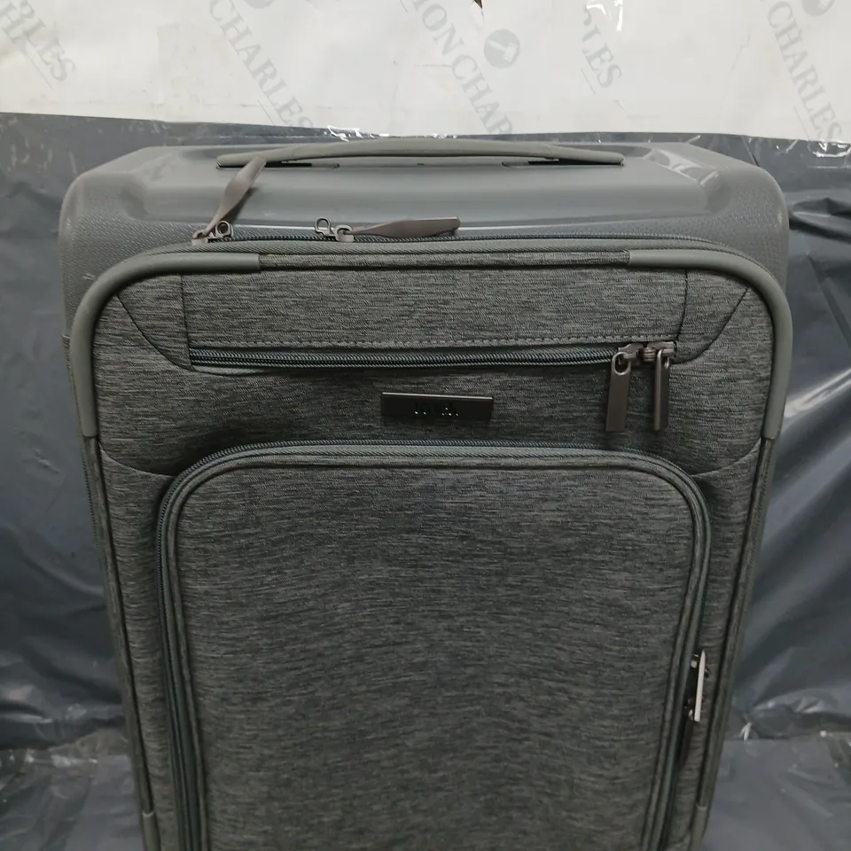 PARKER 8 WHEEL SUITCASE 3 PEICE SET RRP £249.55