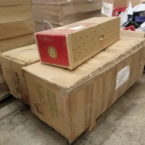 PALLET TO CONTAIN 2 x LARGE CHRISTMAS TREES AND 1 x DRUMMING NUTCRACKER