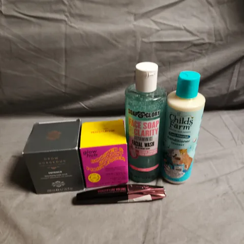 APPROXIMATELY 20 HEALTH AND BEAUTY PRODUCTS TO INCLUDE CHILD'S FARM CONDITIONER, SOAP AND GLORY FACIAL WASH AND RIMMEL MASCARA