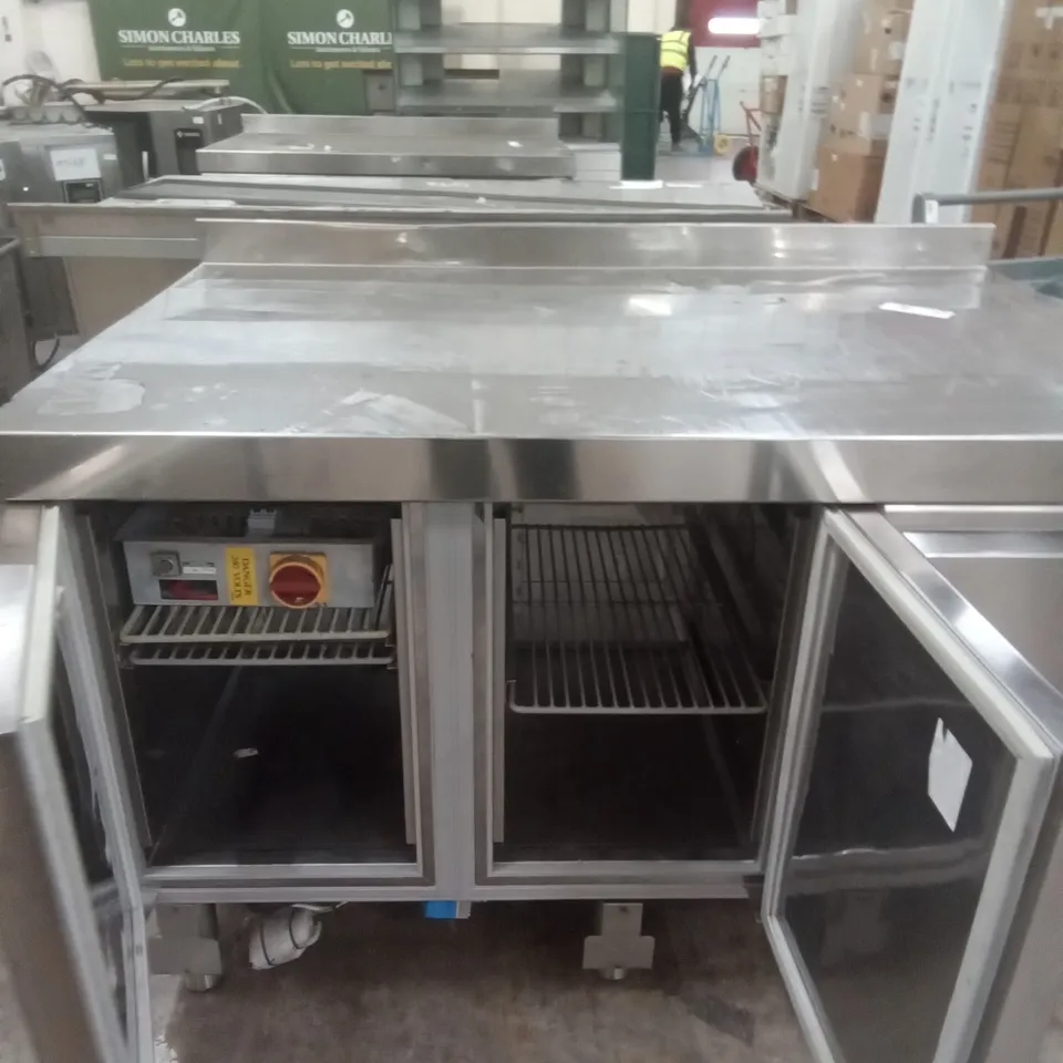 COMMERCIAL FOOD PREP STATION WITH UNDERCOUNTER FRIDGES