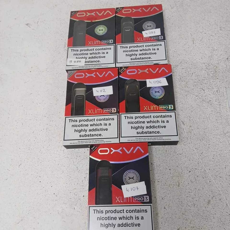 BOX OF APPROXIMATELY 35 ASSORTED E-CIGARETTES AND COMPONENTS TO INCLUDE:  ASSORTED OXVA DEVICE KITS 