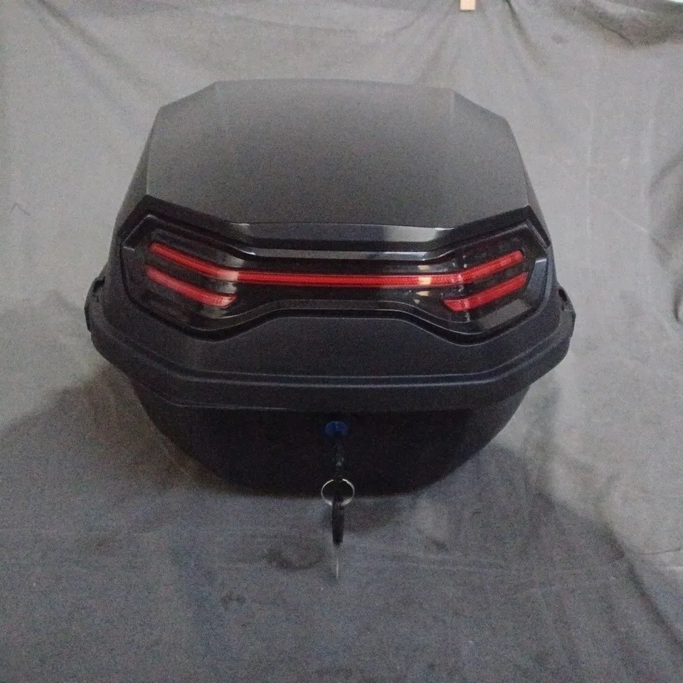 Motorcycle top case / luggage box – black hard-shell rear case