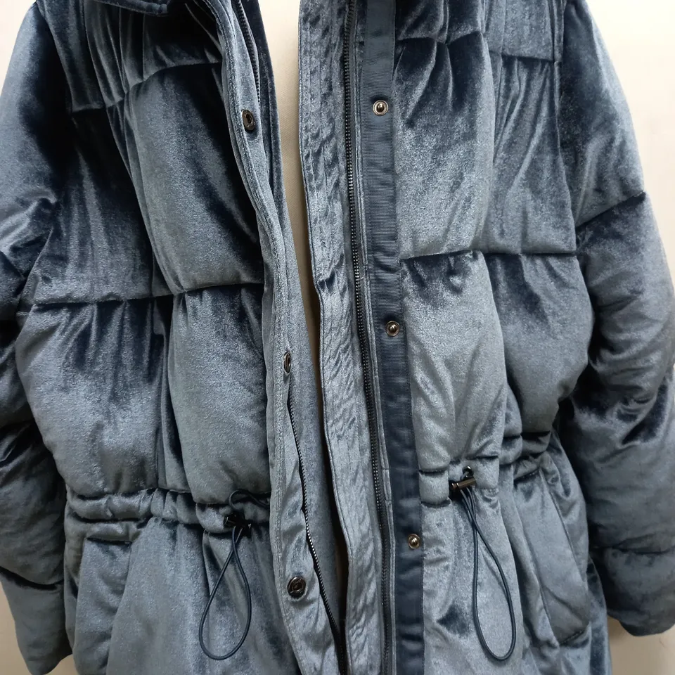 JD WILLIAMS QUILTED OVERCOAT IN SHINY BLUE/GREY - UK 30