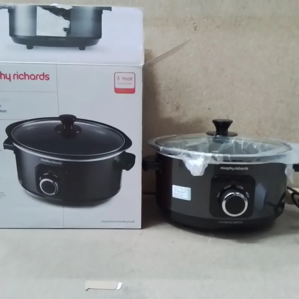 BOXED MORPHY RICHARDS 3.5L SLOW COOKER 