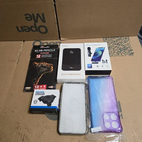 TOTE OF APPROXIMATELY 20 ASSORTED HOUSEHOLD ITEMS TO INCLUDE WIRELESS MICROPHONE, POWER BANK, PHONE CASES ETC