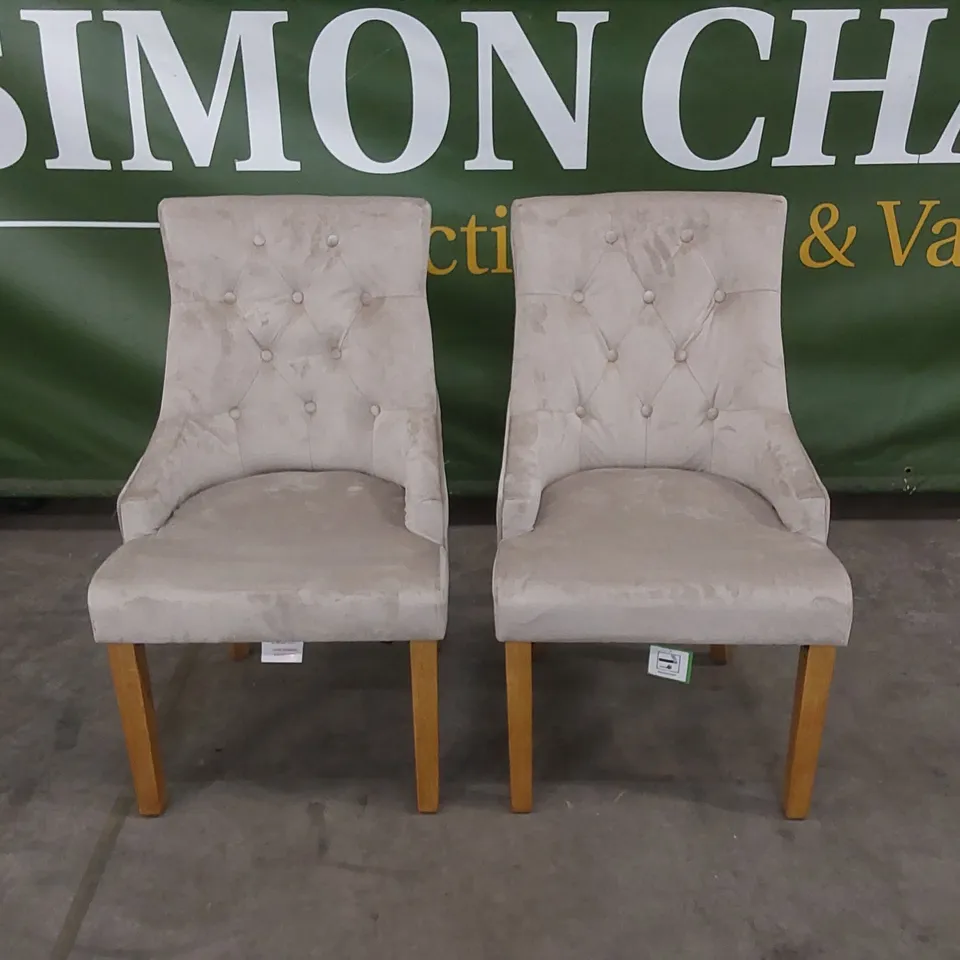 SET OF 2 DUKE MINK VELVET BUTTON BACK DINING CHAIRS WITH OAK LEGS