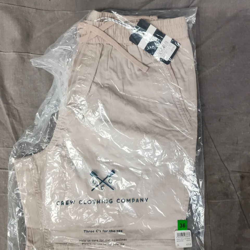 BAGGED CREW CLOTHING COMPANY TWILL PULL ON SHORTS IN STONE SIZE 36