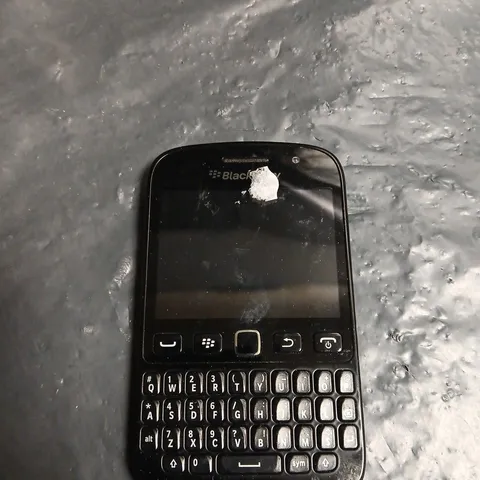 BLACKBERRY SMARTPHONE WITH KEYBOARD – BLACK 