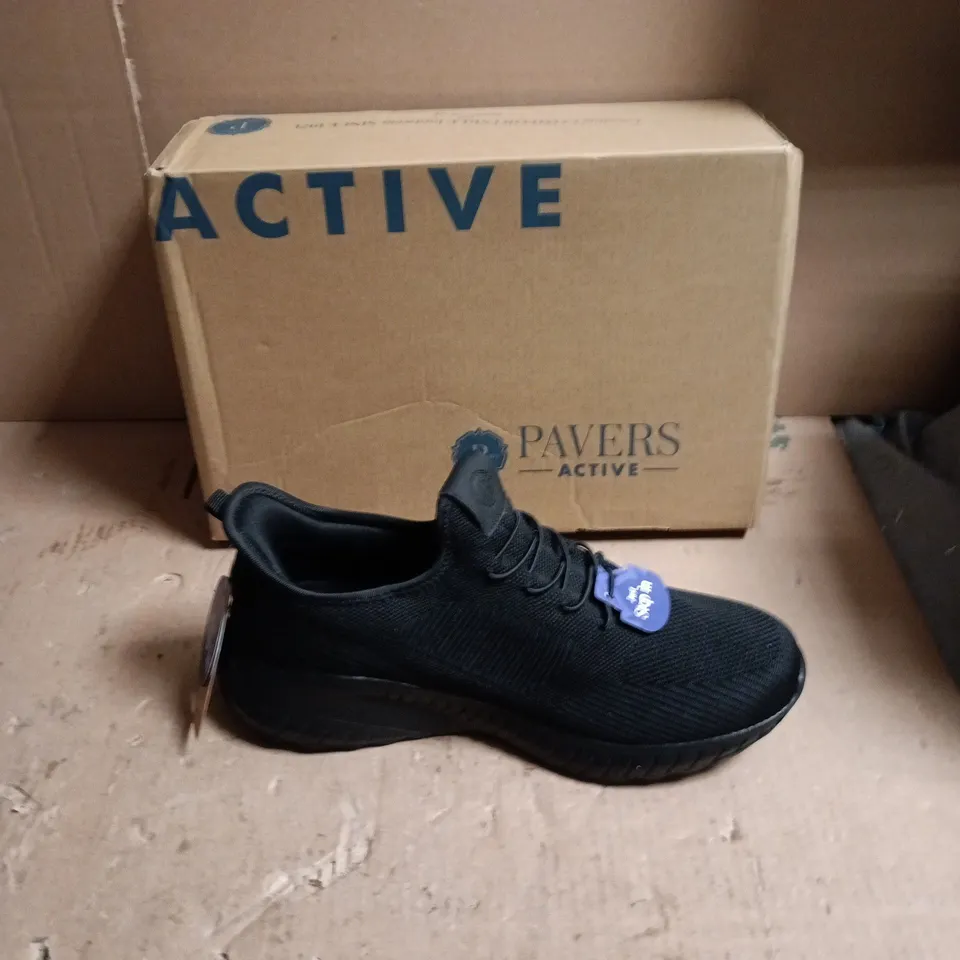 PAVERS ACTIVE BLACK TRAINERS – SIZE UK 9 